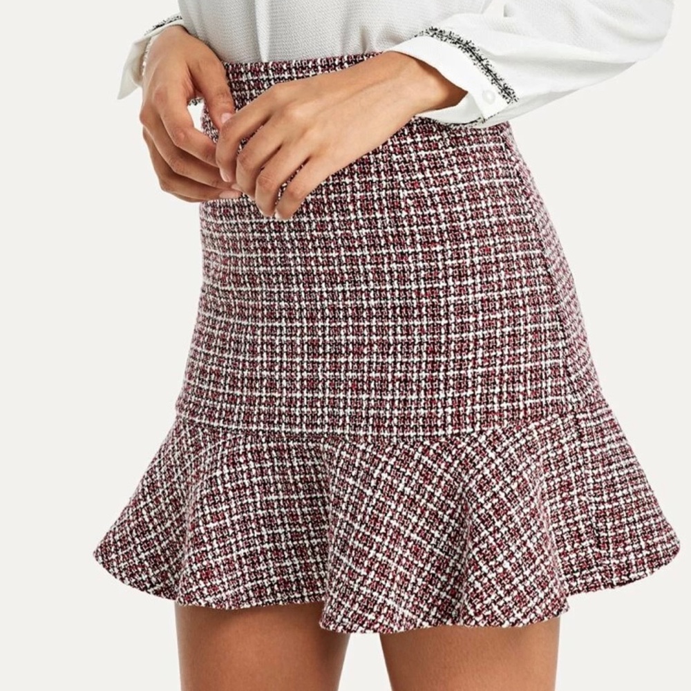 ⭐️Host Pick⭐️ Skirt - Picture 3 of 6